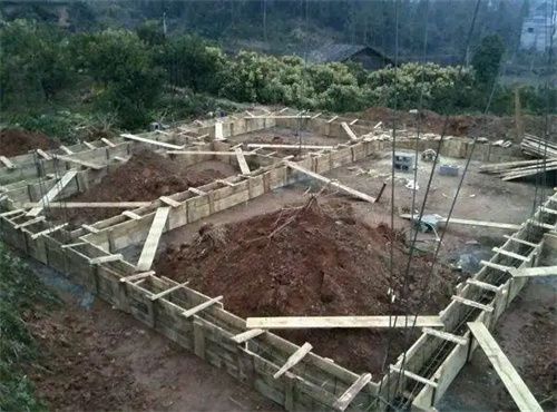 砌体设置圈梁高度(圈梁的设置对于增强房屋的整体性和空间刚度至关重要) 结构机械钢结构设计 第2张 砌体设置圈梁高度(圈梁的设置对于增强房屋的整体性和空间刚度至关重要) 结构机械钢结构设计 第2张