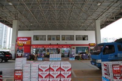 加油站货架图片效果图 钢结构玻璃栈道设计 第1张 加油站货架图片效果图 钢结构玻璃栈道设计 第1张