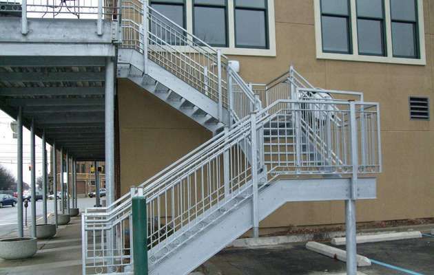 钢结构楼梯搭建 钢结构框架施工 第2张