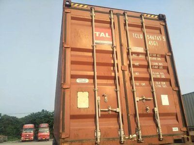 集装箱板子多高(集装箱的高度因类型而异,包括20尺柜、40尺高柜(40hq)) 钢结构玻璃栈道施工 第1张 集装箱板子多高(集装箱的高度因类型而异,包括20尺柜、40尺高柜(40hq)) 钢结构玻璃栈道施工 第1张