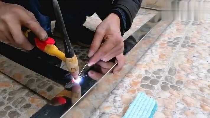 钢架房焊接视频（建造钢架房焊接技术是确保结构安全和稳定关键环节）
