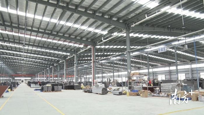 详细阅读:钢结构厂房的维护成本 钢结构厂房的维护成本