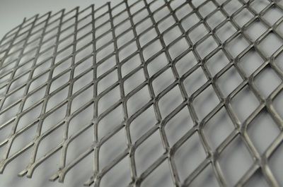 钢板材质对比及应用领域 钢结构玻璃栈道施工 第5张