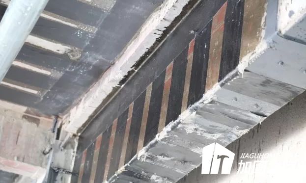 粘钢板加固梁的后期维护措施 钢结构钢结构停车场施工 第2张