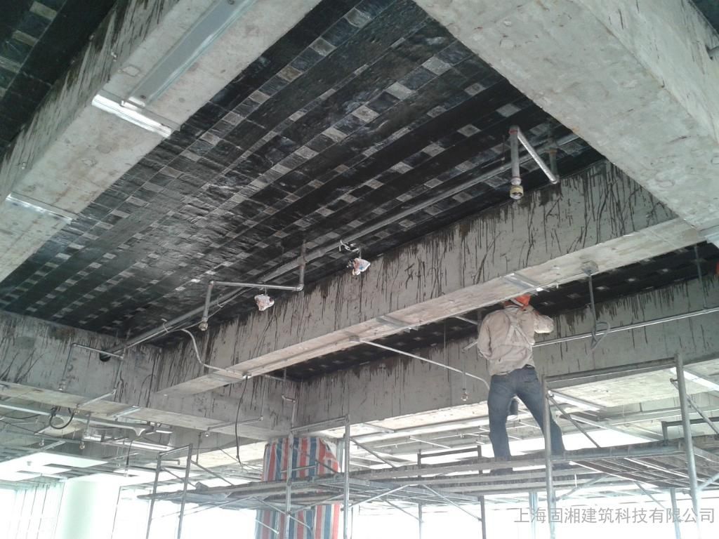 碳纤维加固后的维护要点 钢结构钢结构停车场施工 第1张 碳纤维加固后的维护要点 钢结构钢结构停车场施工 第1张