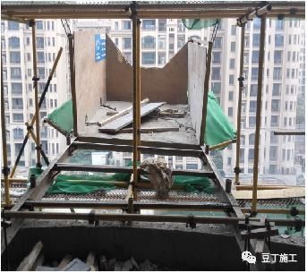 钢梁加固施工中的安全措施(钢梁加固:安全、高效、可靠的加固方法) 钢结构钢结构停车场设计 第3张 钢梁加固施工中的安全措施(钢梁加固:安全、高效、可靠的加固方法) 钢结构钢结构停车场设计 第3张