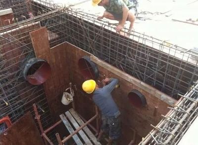 包钢板施工中电气设备安全操作 装饰工装施工 第2张
