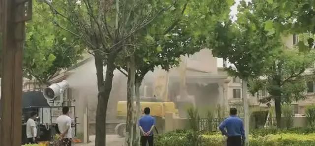 老小区拆了60平米怎么赔偿济南（济南老小区拆除60平米的面积会对周边居民的生活造成哪些影响）