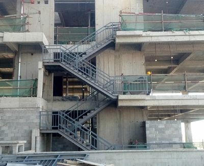 室内钢结构楼梯价格（影响室内钢结构楼梯价格的因素）