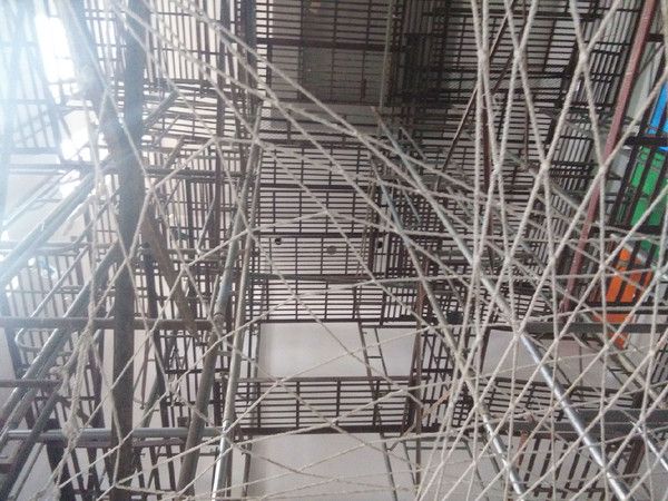 室内钢管架多少钱一平方（室内钢管架价格受到多种因素影响：钢管架搭建规模经济效应） 钢结构钢结构螺旋楼梯设计 第5张