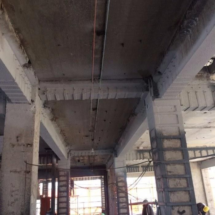 房屋加固施工队电话是多少（房屋加固施工队） 钢结构玻璃栈道设计 第2张