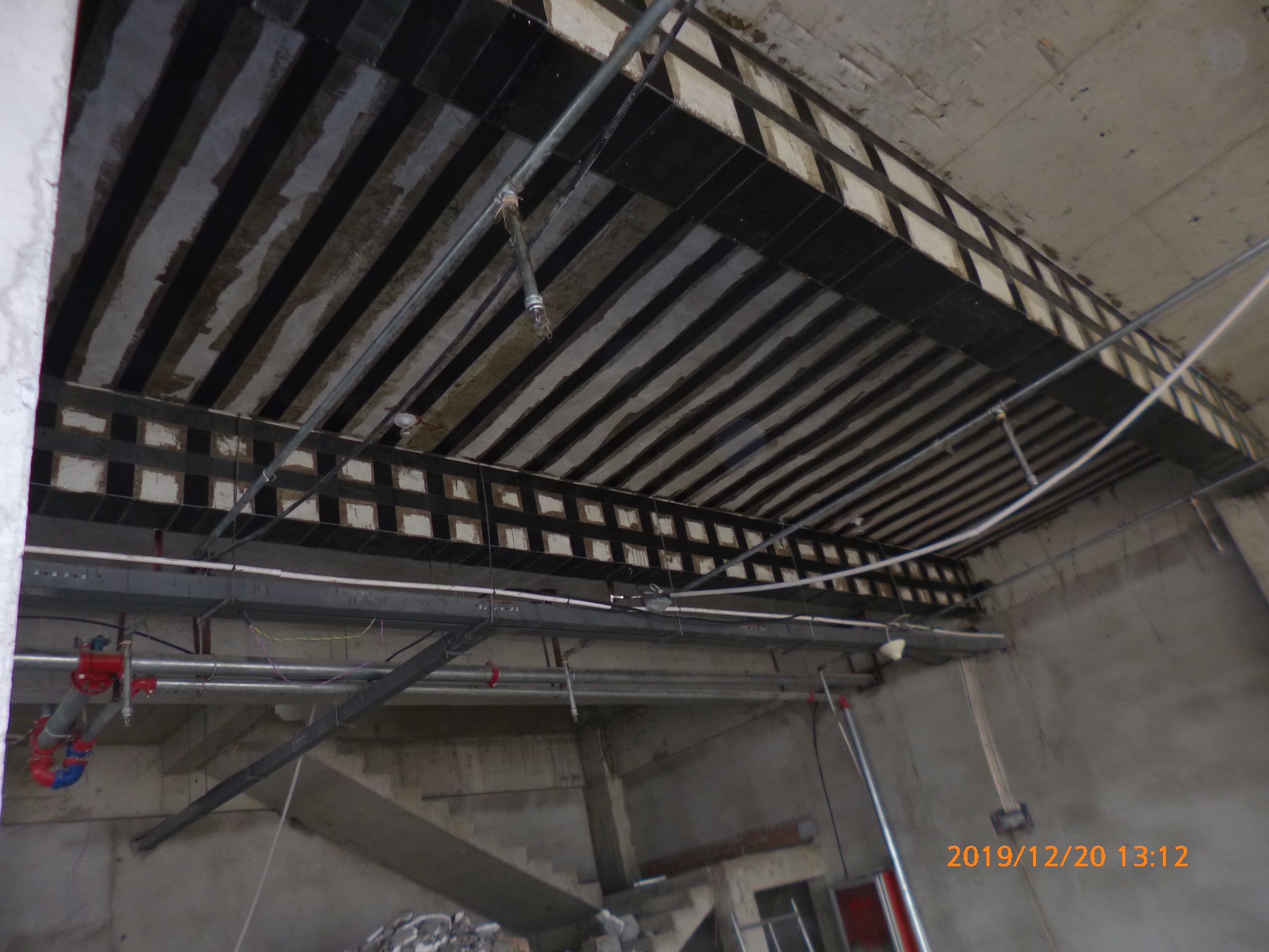 房顶碳纤维加固多少钱（房顶碳纤维加固价格受多种因素影响屋顶加固材料成本对比） 钢结构框架施工 第4张