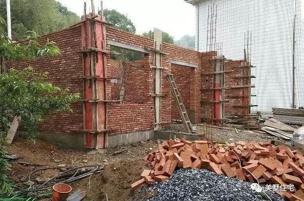 砖混结构房屋四角有柱子吗(农村自建房构造柱设置标准) 结构机械钢结构施工 第5张 砖混结构房屋四角有柱子吗(农村自建房构造柱设置标准) 结构机械钢结构施工 第5张