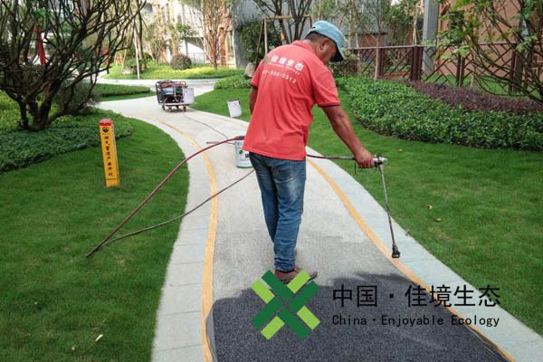 透水混凝土罩面漆施工案例(透水混凝土罩面漆施工应用于城市道路、景观道路、停车场等场所) 钢结构跳台施工 第2张 透水混凝土罩面漆施工案例(透水混凝土罩面漆施工应用于城市道路、景观道路、停车场等场所) 钢结构跳台施工 第2张