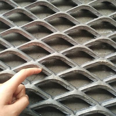钢板实际应用中的重量考量(佛山市京锦钢铁有限公司) 钢结构玻璃栈道设计 第4张 钢板实际应用中的重量考量(佛山市京锦钢铁有限公司) 钢结构玻璃栈道设计 第4张